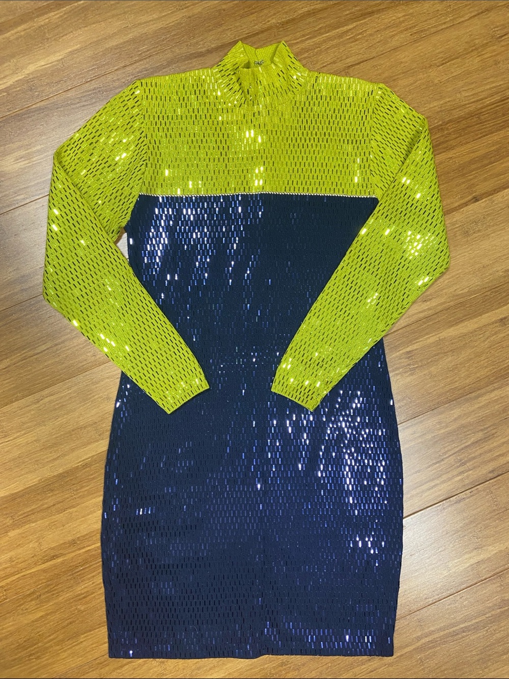 St. John Colorblock Sequin Fitted Dress in Neon Lime and Navy size 4